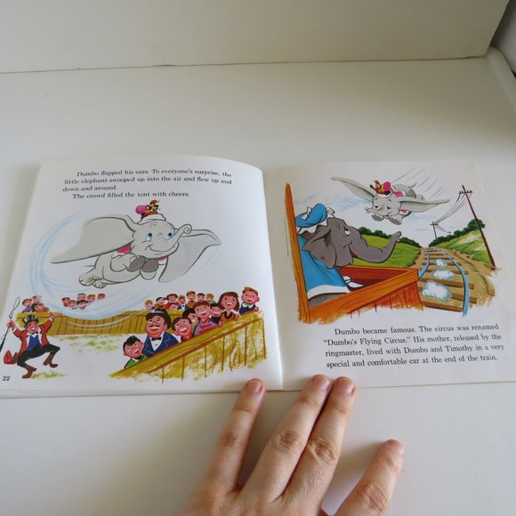 DISNEY Dumbo Book & Pinocchio Cassette Tape & USB Flash Drive with MP3 F… - Picture 10 of 13